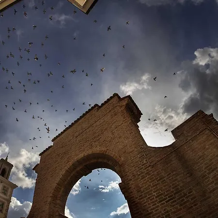 Quindici Alberi Legnaia アパート